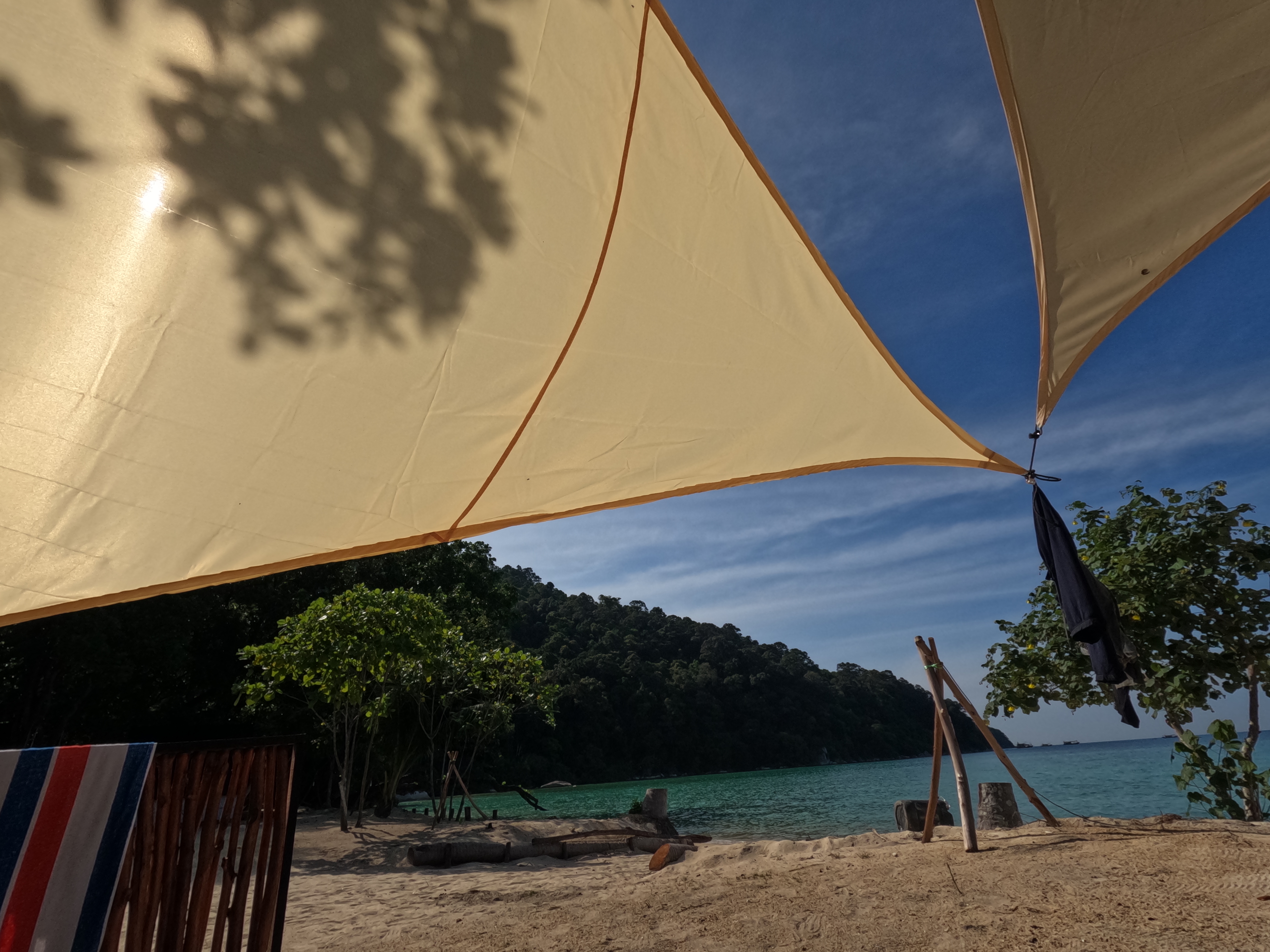 A fusion of glamour and camping - GLAMPING is a way to authentically experience the most awesome isnpiring locales around the world.

Juita Glamping Perhentian offers a perfect lifestyle living to create experience, connect to the environment, gain networking around the world.