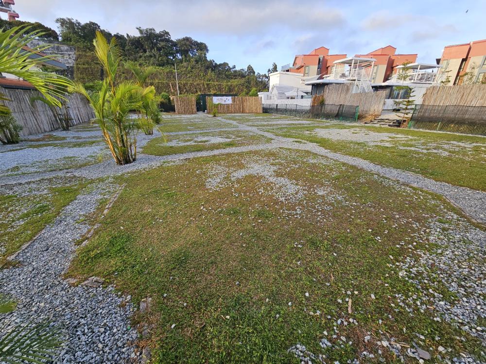 The Bayu Golden Hills | Escabee.com