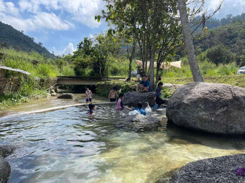 Bentong Fruits Farm Hot Spring Campsite | Escabee.com