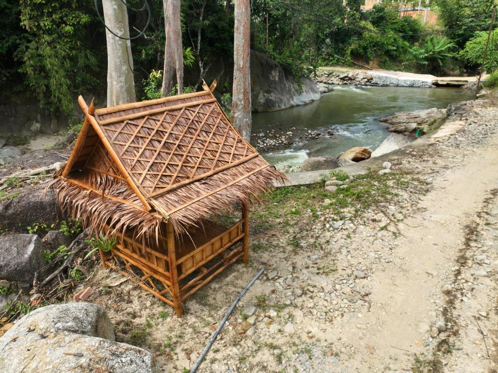 Tanah Chik | Escabee.com