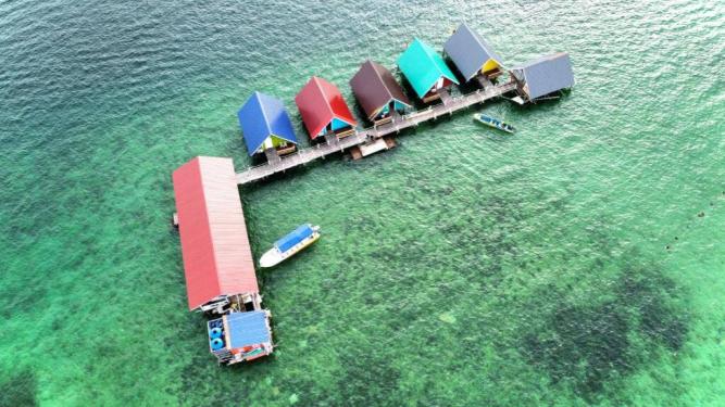 Adil Waterhouse Resort