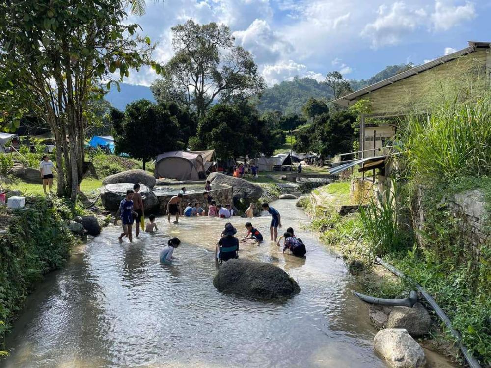 Bentong Fruits Farm Hot Spring Campsite | Escabee.com