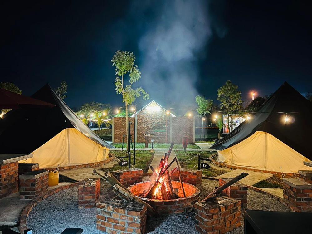 UPSI Glamping Park | Escabee.com