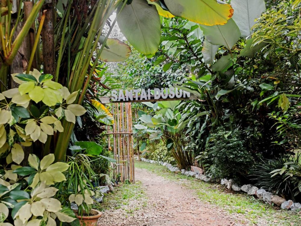 Santai Dusun Campsite | Escabee.com