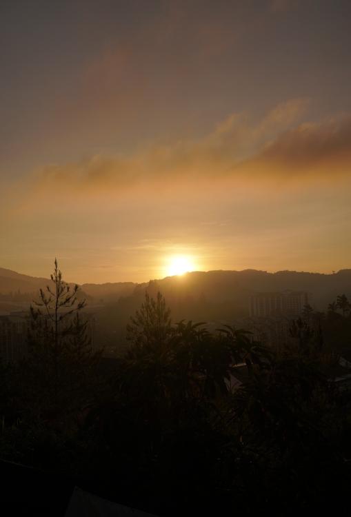 The Bayu Golden Hills | Escabee.com