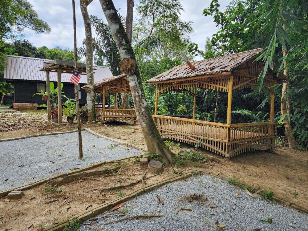 Bamboo Gazebo by the River (GZ01-GZ02) - Day Trip at Last Exit @ Pangsun