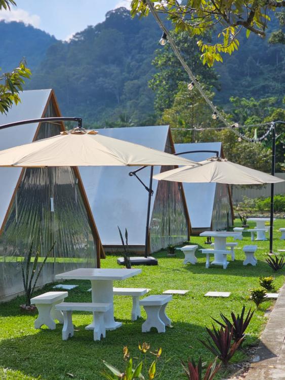 Luxury Aircond Tent at De Star Glamping