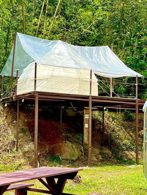 Small Glamping Mongolian Hut at Sun'Yea Campsite